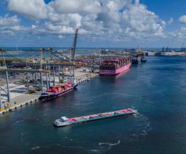 Port Of3 (2)
