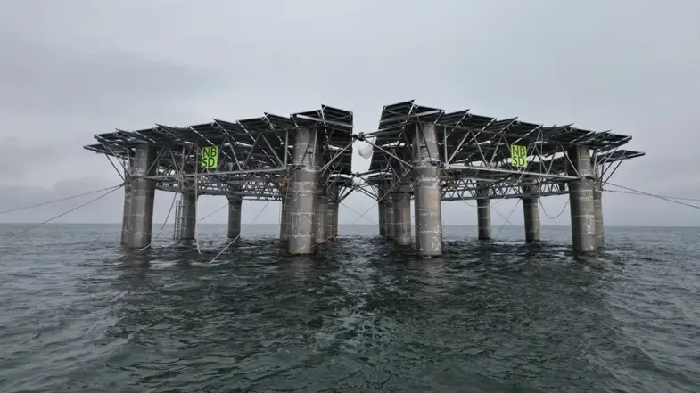 Solarduck Towout Aerial Merganser 041 Uai 1032X773