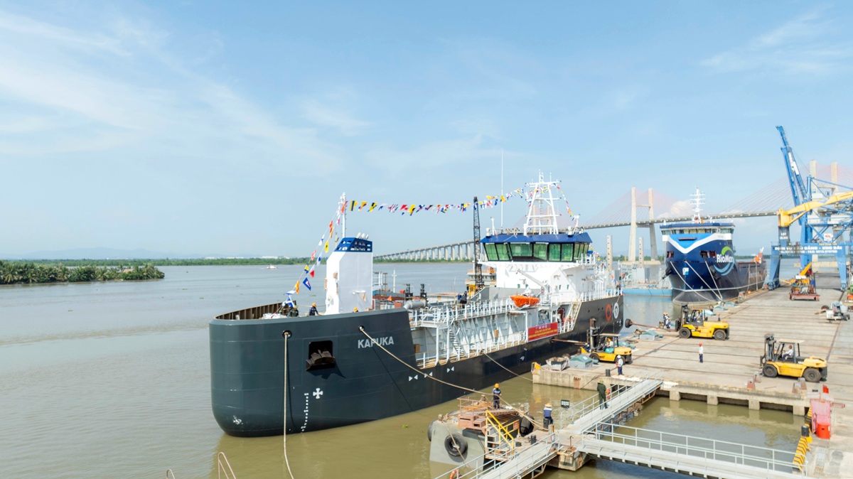 Damen (37)