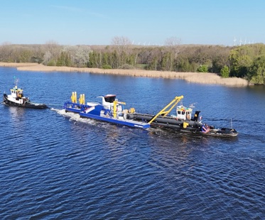 The CSD 600 Is Transported By Two Tugs To The Harbour Of Rotterdam