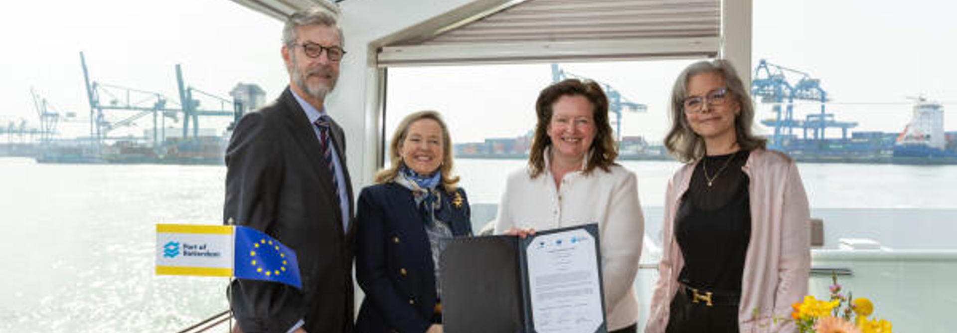 Port Of Rotterdam (5)